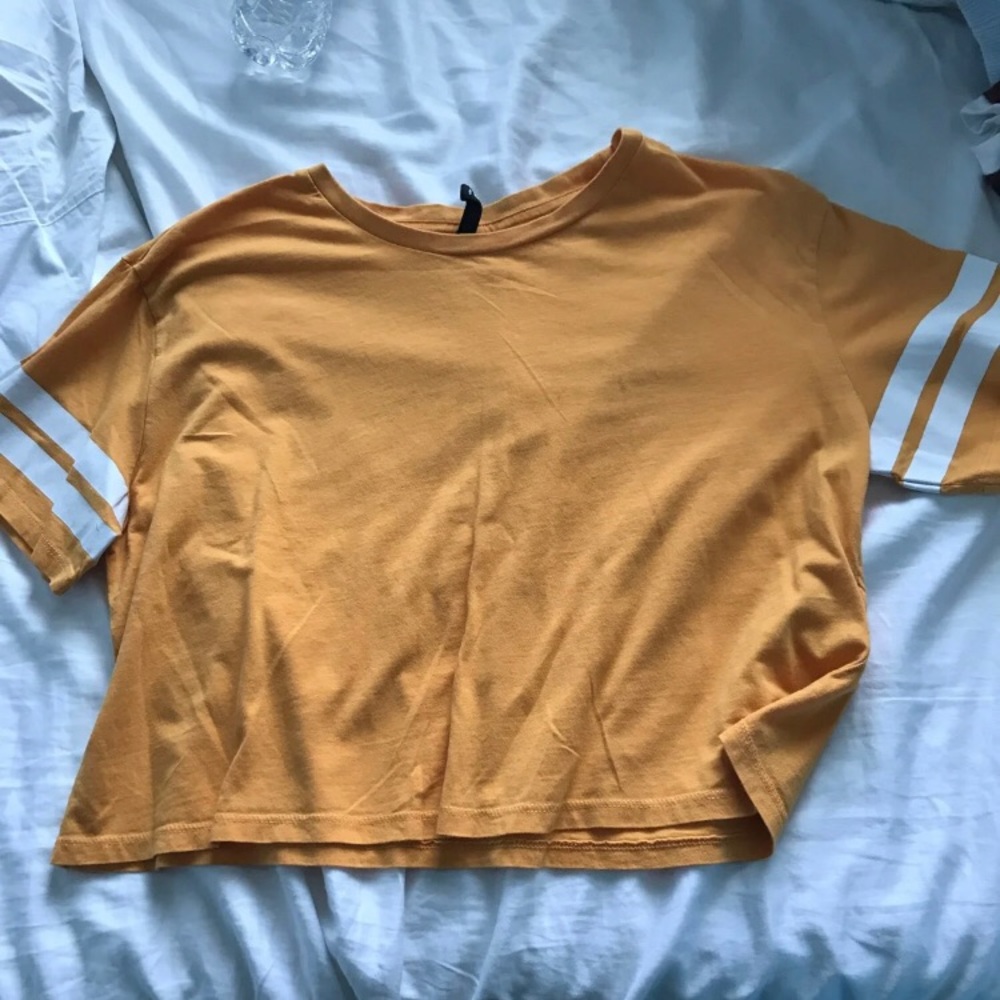 crop shirt